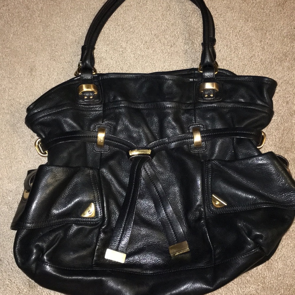 B. Makowsky black shopper bag